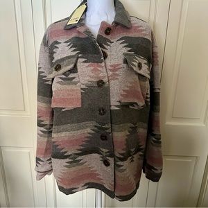 Brand new with tags Aztec Shacket! Super comfy!! 🩷